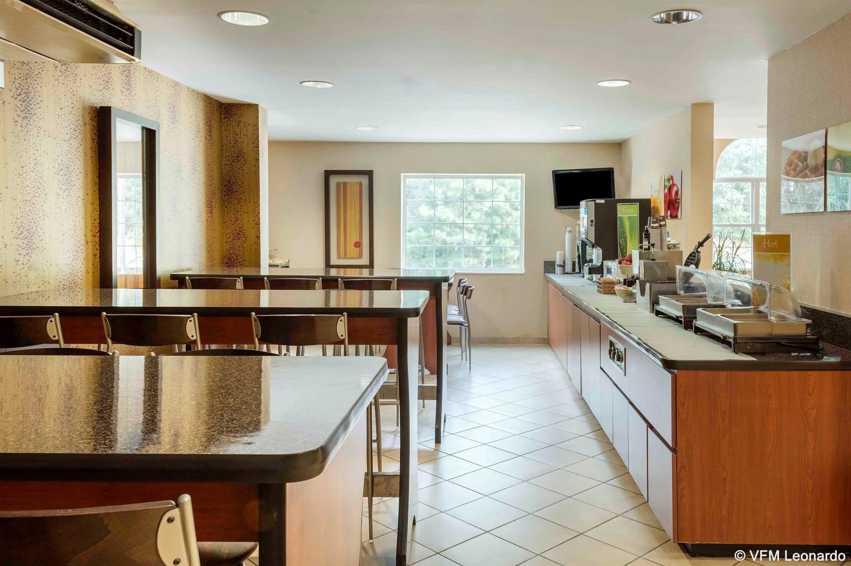 Quality Inn Chester - South Richmond Экстерьер фото