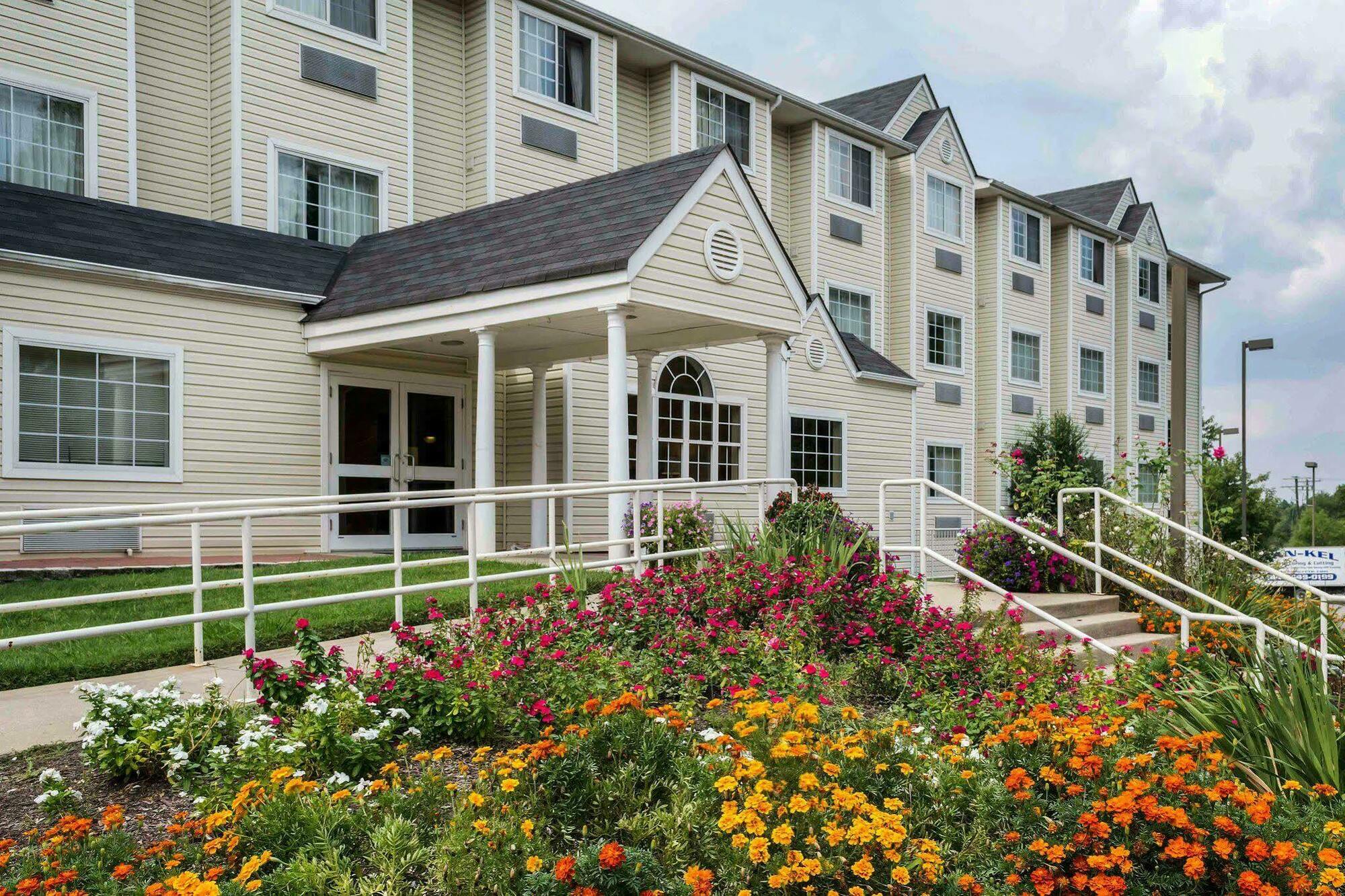 Quality Inn Chester - South Richmond Экстерьер фото